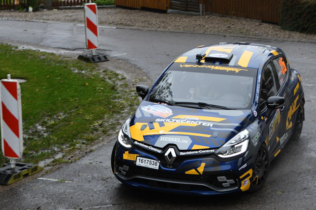 På seks af rallyets 10 hastighedsprøver var Casper Venning og Kristian Birk anden- eller tredjehurtigste danske hold.
(Foto: Morten Dam - autoMOTIV/specialpress)
